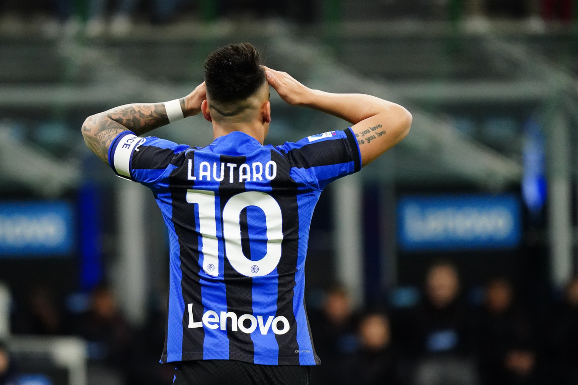 不仅在进攻 不仅在进攻