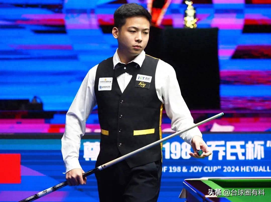 一脸坏笑的 一脸坏笑的